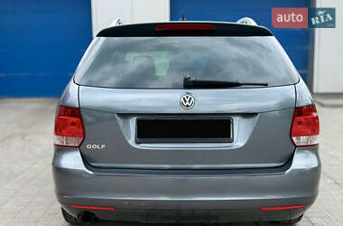 Універсал Volkswagen Golf 2012 в 