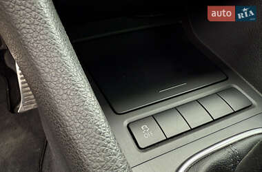 Універсал Volkswagen Golf 2012 в 