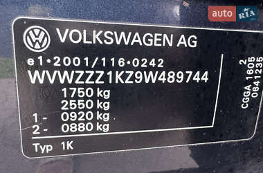 Хетчбек Volkswagen Golf 2010 в 