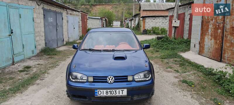Volkswagen Golf 2002