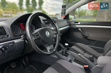 Хэтчбек Volkswagen Golf 2008 в 