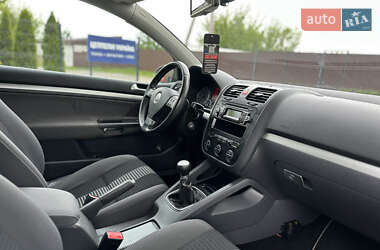 Хэтчбек Volkswagen Golf 2008 в 