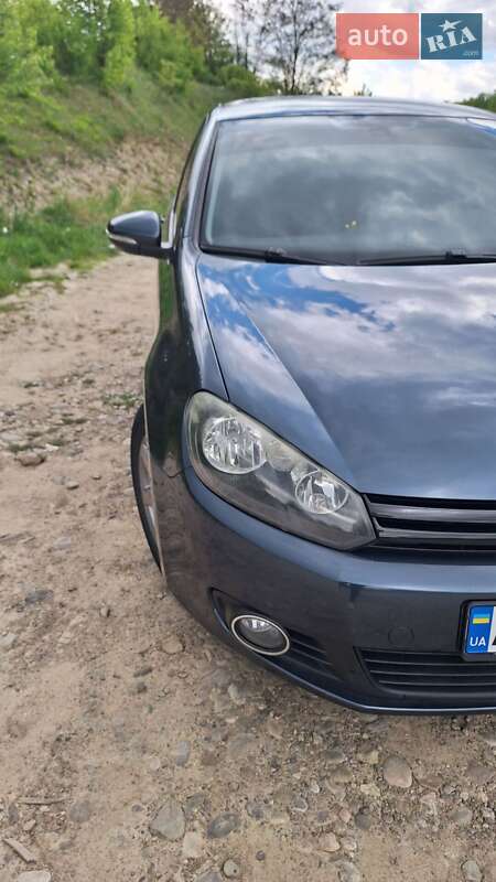 Хетчбек Volkswagen Golf 2009 в Надвірній