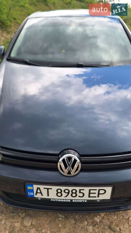 Хетчбек Volkswagen Golf 2009 в Надвірній