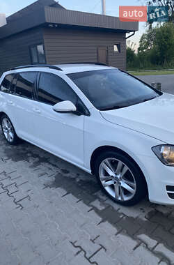 Универсал Volkswagen Golf 2015 в 