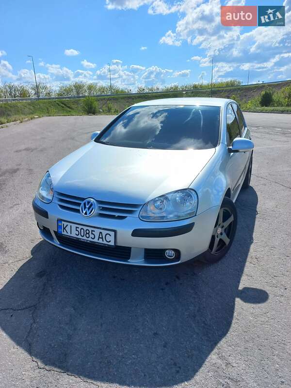 Хетчбек Volkswagen Golf 2005 в Білій Церкві