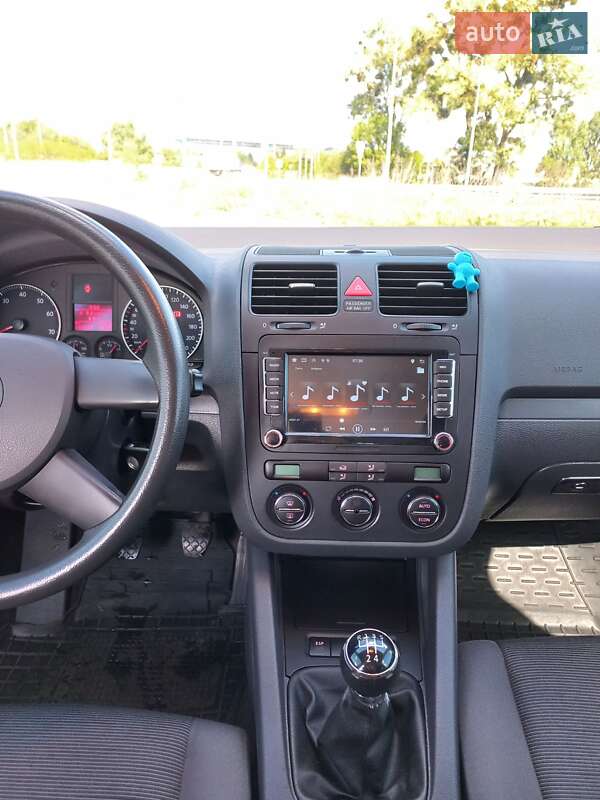 Хетчбек Volkswagen Golf 2005 в Білій Церкві