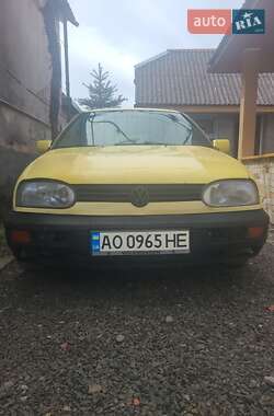 Универсал Volkswagen Golf 1998 в Иршаве