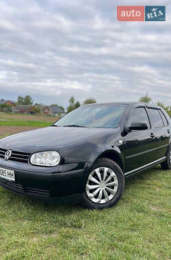 Хетчбек Volkswagen Golf 2001 в Нововолинську