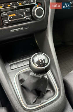 Хетчбек Volkswagen Golf 2010 в 