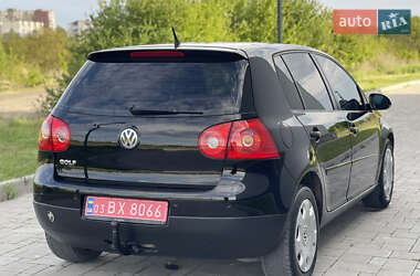 Хэтчбек Volkswagen Golf 2008 в 