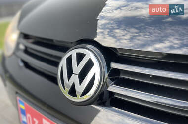 Хэтчбек Volkswagen Golf 2008 в 