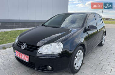 Хэтчбек Volkswagen Golf 2008 в 
