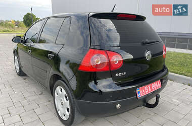 Хэтчбек Volkswagen Golf 2008 в 