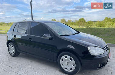 Хэтчбек Volkswagen Golf 2008 в 