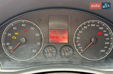Хетчбек Volkswagen Golf 2005 в 