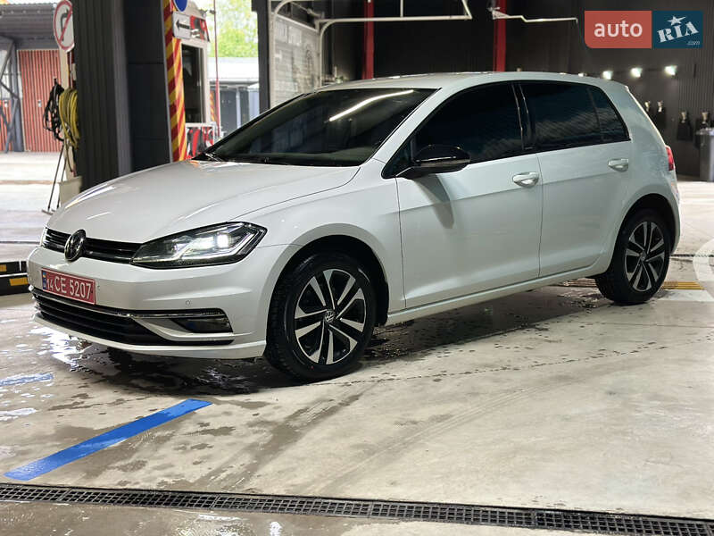 Хетчбек Volkswagen Golf 2019 в Самборі