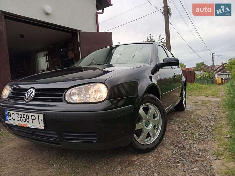 Хэтчбек Volkswagen Golf 2001 в Ходорове
