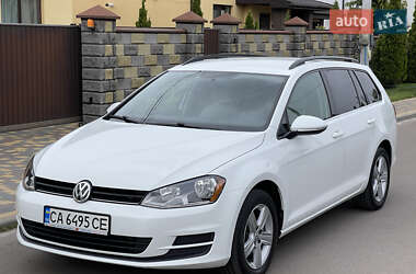 Універсал Volkswagen Golf 2015 в Києві