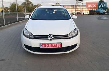 Універсал Volkswagen Golf 2012 в Нововолинську