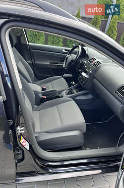 Универсал Volkswagen Golf 2009 в 
