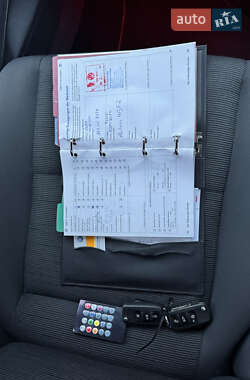 Хэтчбек Volkswagen Golf 2009 в 