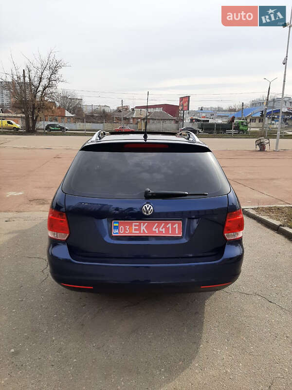 Універсал Volkswagen Golf 2009 в Харкові