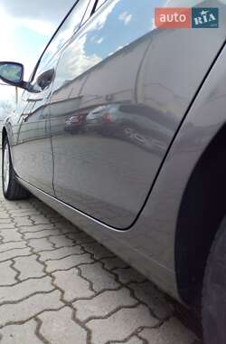 Хетчбек Volkswagen Golf 2012 в 