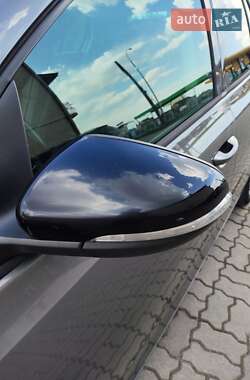 Хетчбек Volkswagen Golf 2012 в 