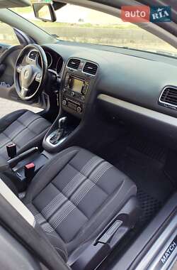 Хетчбек Volkswagen Golf 2012 в 