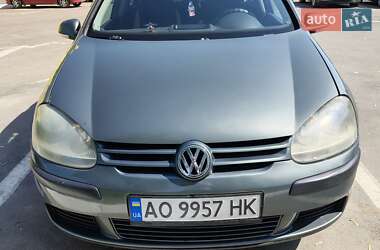 Хетчбек Volkswagen Golf 2004 в Ужгороді
