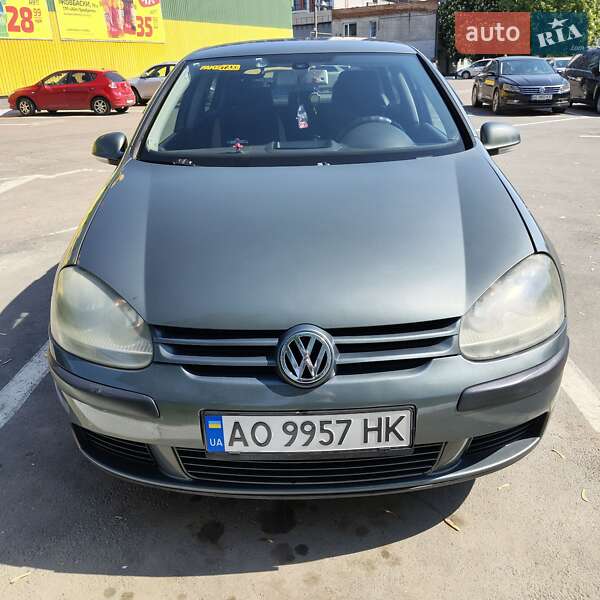 Volkswagen Golf 2004
