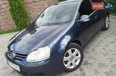 Хетчбек Volkswagen Golf 2005 в Кропивницькому
