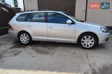 Универсал Volkswagen Golf 2010 в 
