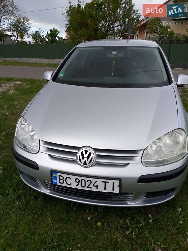Хэтчбек Volkswagen Golf 2004 в Шептицькому