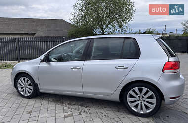 Хэтчбек Volkswagen Golf 2013 в 