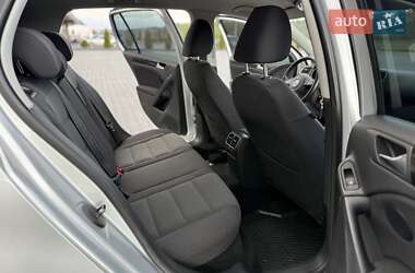 Хэтчбек Volkswagen Golf 2010 в 