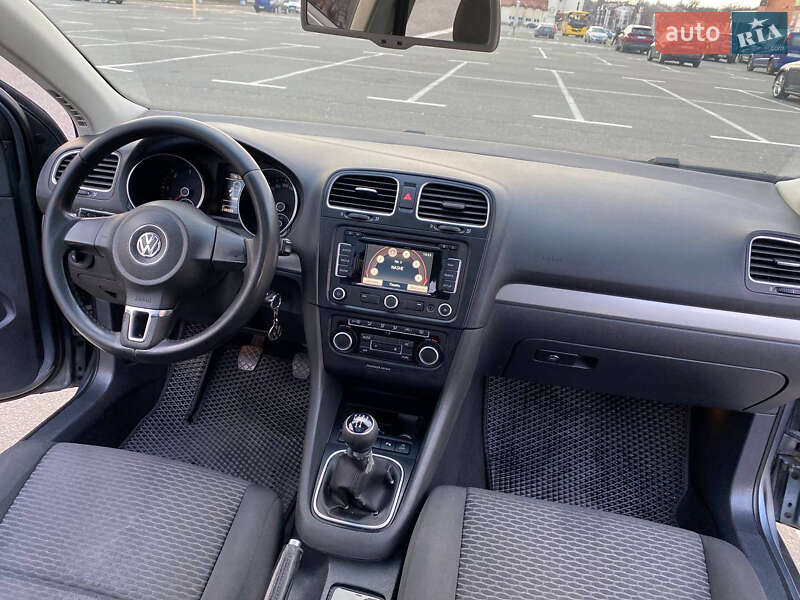 Универсал Volkswagen Golf 2010 в Броварах