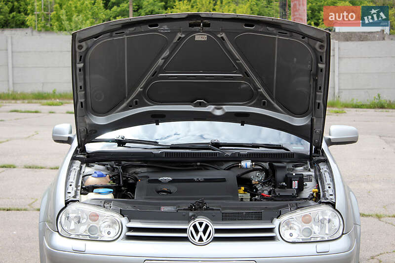 Универсал Volkswagen Golf 2006 в Виннице