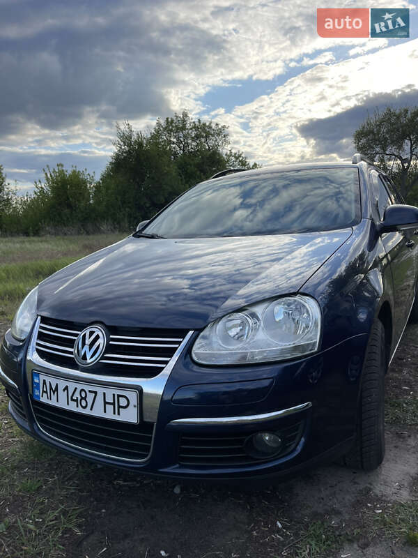 Універсал Volkswagen Golf 2008 в 