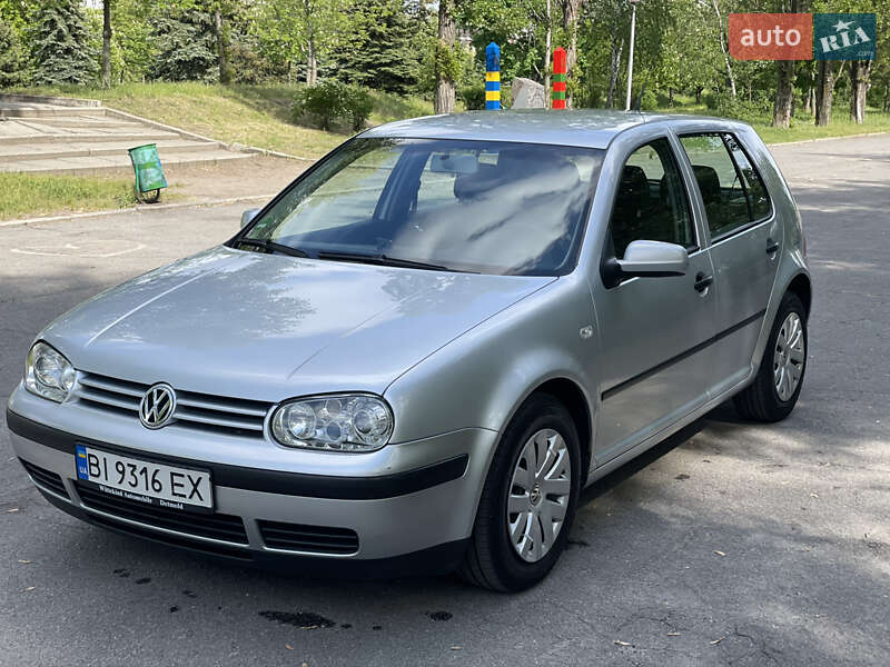 Volkswagen Golf 2002