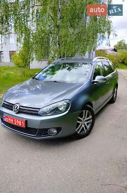 Універсал Volkswagen Golf 2012 в Чернігові