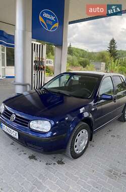 Хетчбек Volkswagen Golf 2001 в Кременці