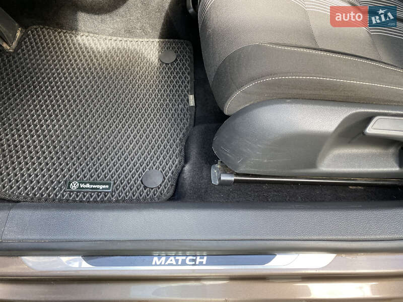 Универсал Volkswagen Golf 2013 в Немирове