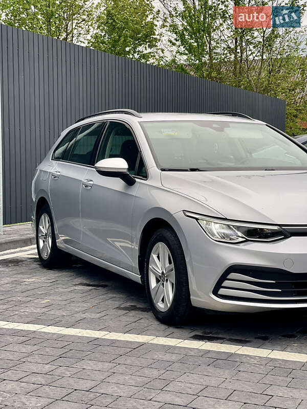 Універсал Volkswagen Golf 2021 в Львові