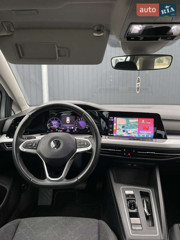 Універсал Volkswagen Golf 2021 в Львові