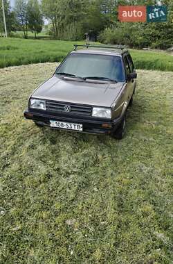 Хэтчбек Volkswagen Golf 1986 в Черновцах