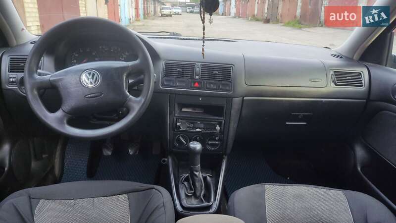 Универсал Volkswagen Golf 2000 в Львове