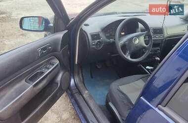 Універсал Volkswagen Golf 2000 в 