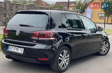 Хэтчбек Volkswagen Golf 2009 в 